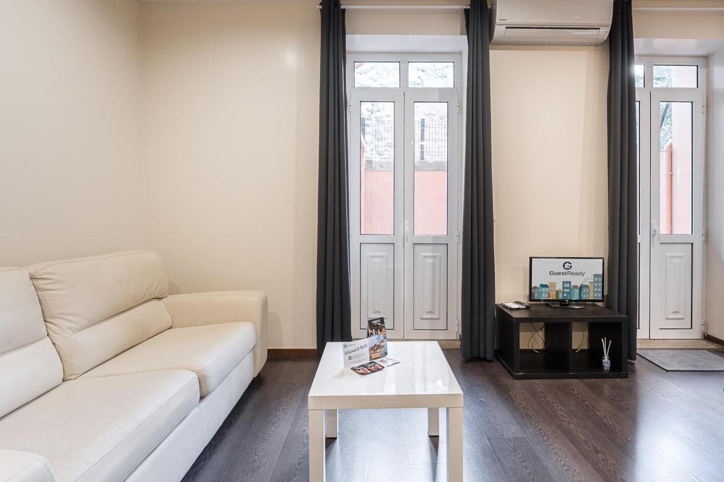 Apartament Enigma Building *